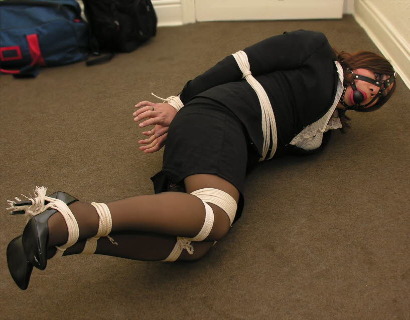 Transvestites bound, gagged, hogtied and left. Tie me up and leave me trannie bondage